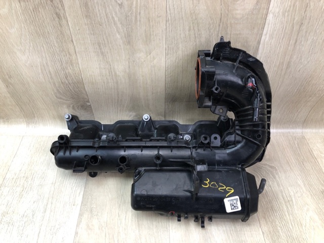 Колектор впускний A2740900437 MERCEDES