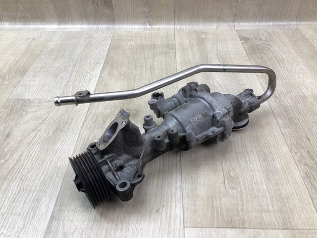 Насос охолоджуючої рідини A2742000900 MERCEDES