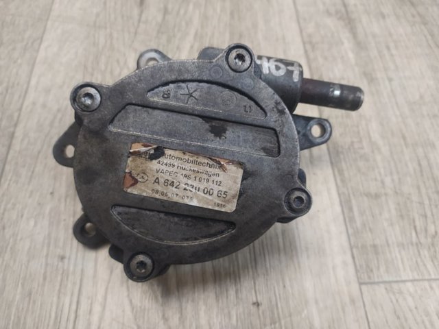 Насос вакуумний A6422300065 MERCEDES