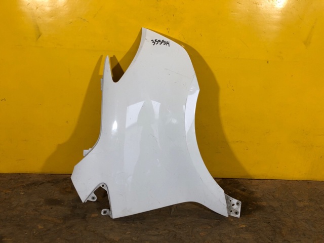 Переднє праве крило A9108810100 MERCEDES