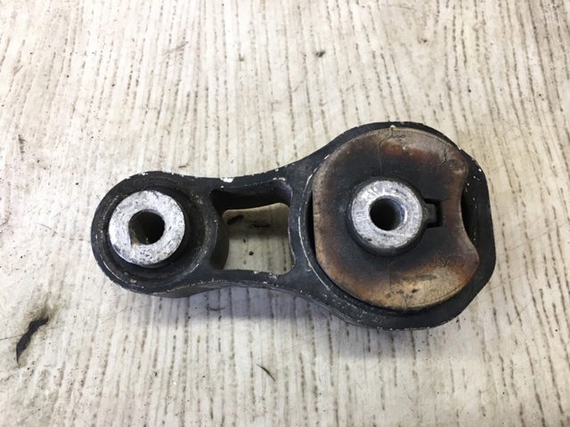 Подушка (опора) двигуна, задня AE8Z6068A FORD