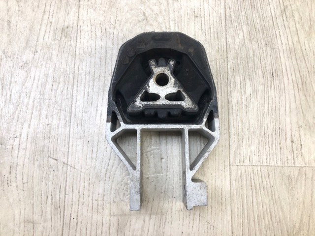 Задня подушка двигуна AV6Z6068B FORD