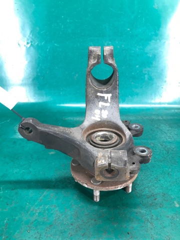 Маточина колеса передня BN8B3315XB MAZDA