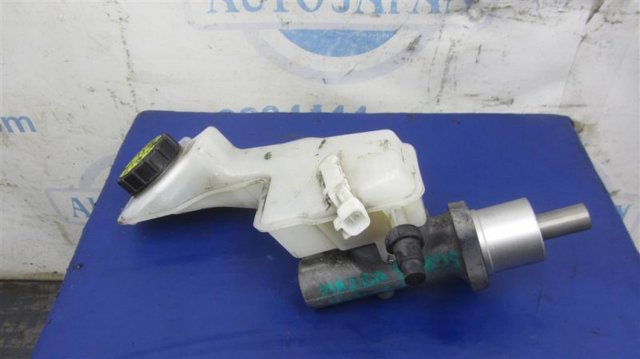 Бачок головного гальмівного циліндру (гальмівної рідини) BPYL4355Z MAZDA