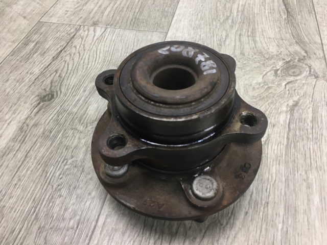 Маточина колеса передня DG9Z1104B FORD