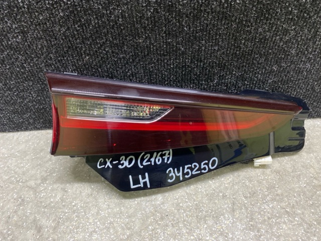 Ліхтар задній лівий, внутрішній DGH9513G0 MAZDA