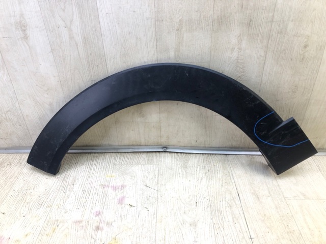 Молдинг арки крила переднього, лівий DGH951W30 MAZDA