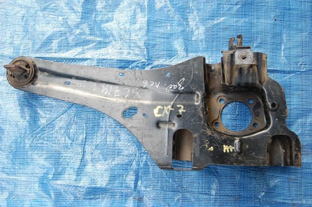 Цапфа поворотного кулака EG2128200C MAZDA