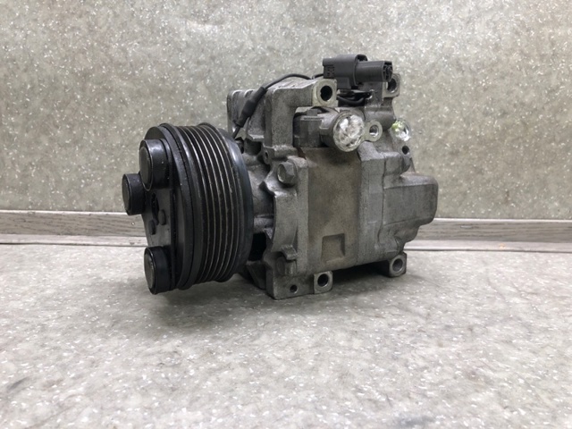 Компресор холодоагенту EG2161450A MAZDA