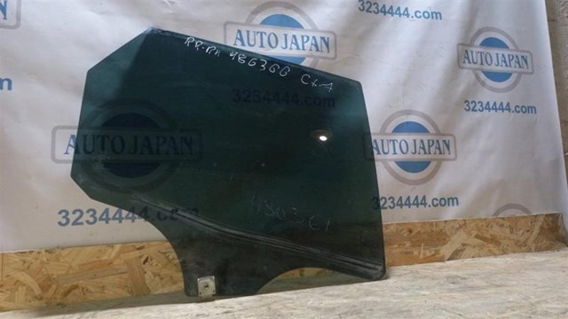 Скло задньої двері правої EG2272510 MAZDA