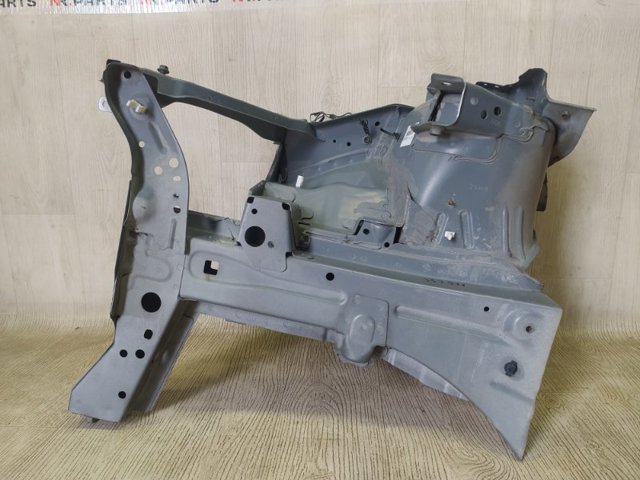 Кронштейн радіатора верхній, правий F25123SGMA NISSAN