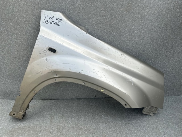 Переднє праве крило F3100JG0EA NISSAN