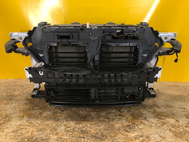 Супорт радіатора верхній/монтажна панель кріплення фар FT4Z8A284A FORD