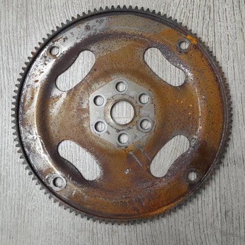 Маховик двигуна FZH119020A MAZDA