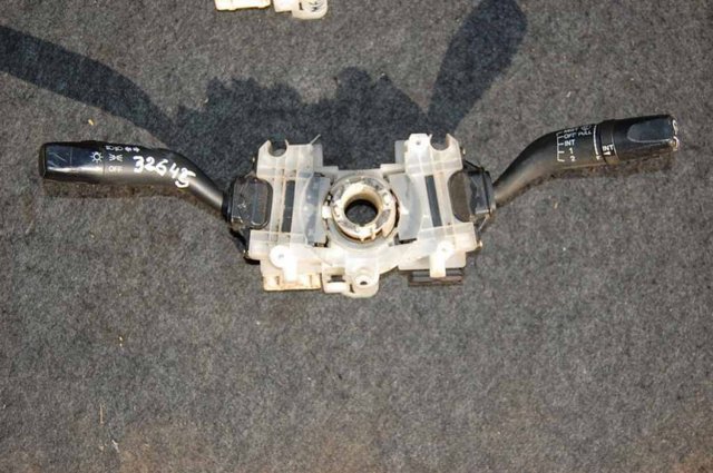 Перемикач підрульовий, лівий GE4T66122 MAZDA