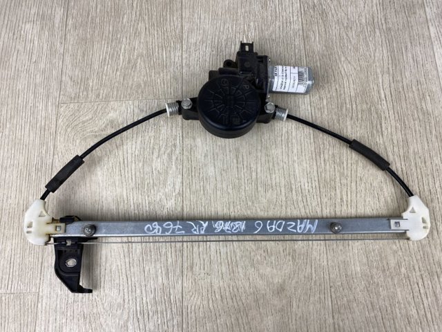 Склопідйомник задніх правих дверей GHP972590A MAZDA