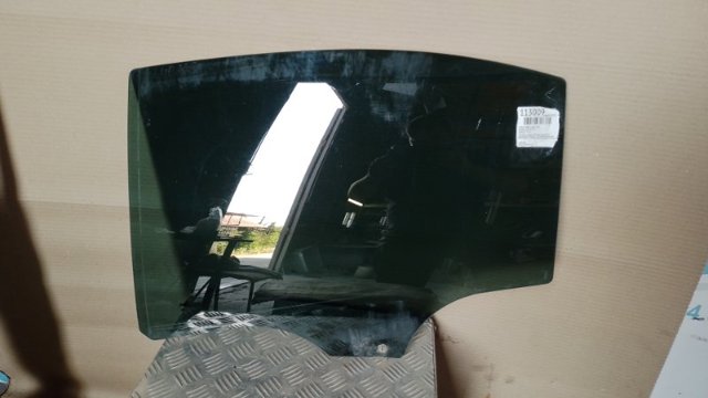 Скло заднє ліве GJ6A73511C MAZDA