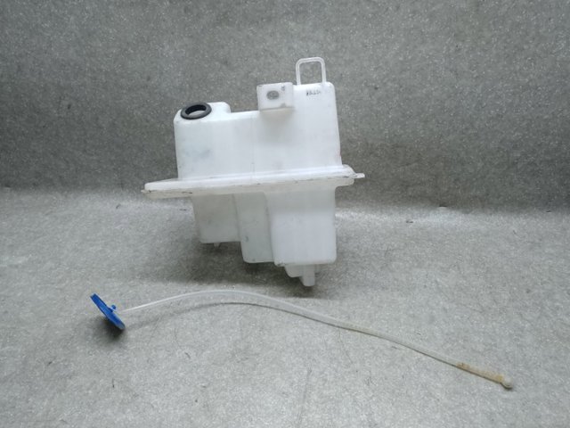 Бачок омивача лобового скла GJR967481 MAZDA