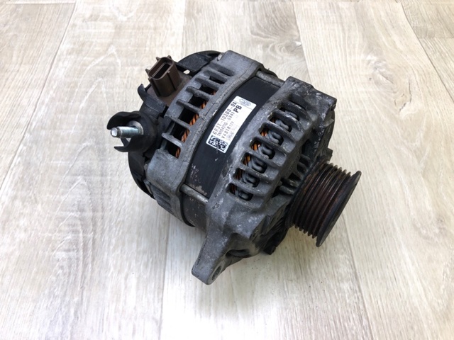 GR3T10300DA Ford