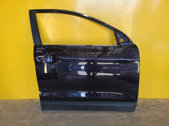Пасажирські передні двері H01004EAMA NISSAN