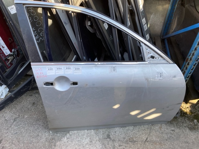 Пасажирські передні двері H010MJK6MA NISSAN