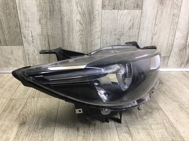 Фара передня права KA1F51031J MAZDA