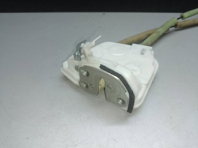 Замок задніх дверей, лівих KB7W73310 MAZDA