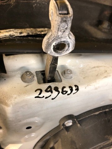 Обмежувач відкриття дверей, передній KD5358270C MAZDA