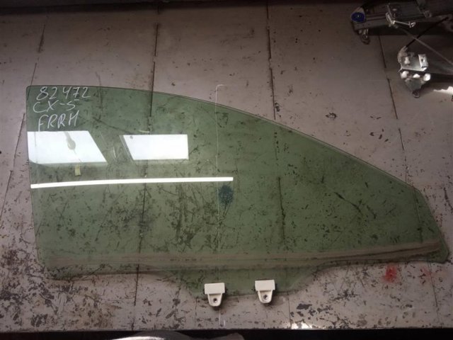 Скло передньої правої двері KD5358510A MAZDA