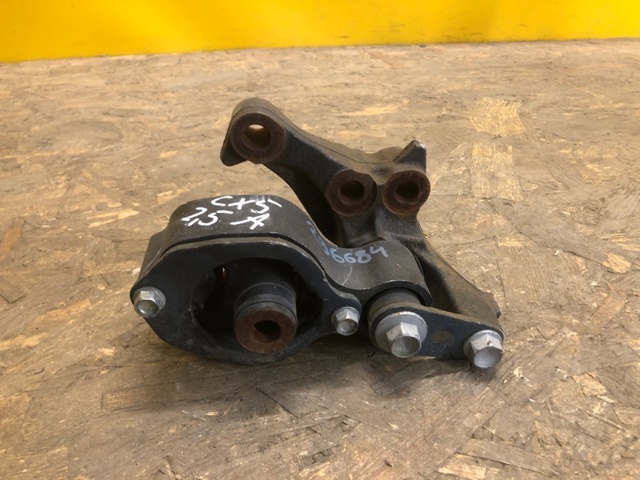 Подушка (опора) двигуна, задня KF5939040 MAZDA