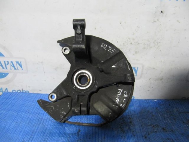 Цапфа передні праві L20633020A MAZDA