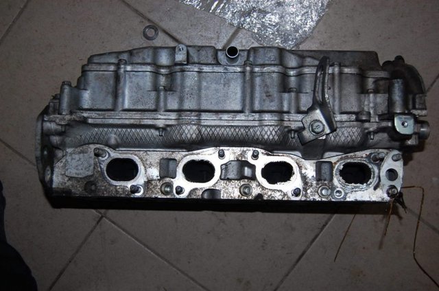 Кришка маслозаливной горловини LF0110250 MAZDA