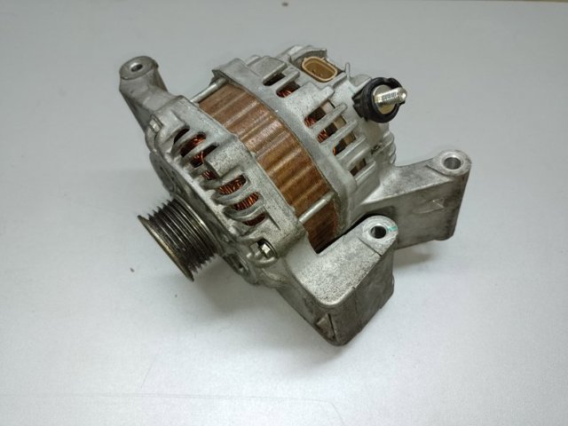 Авто генератор LF8J18300 MAZDA