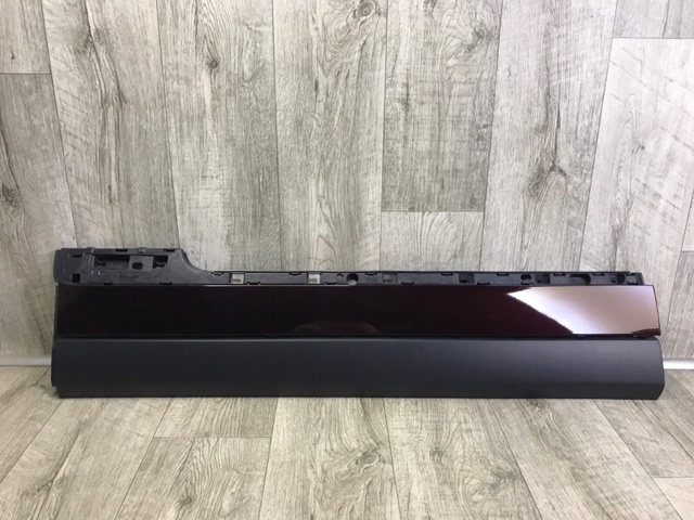 Молдинг передньої лівої двері, нижній LR048805 LAND ROVER