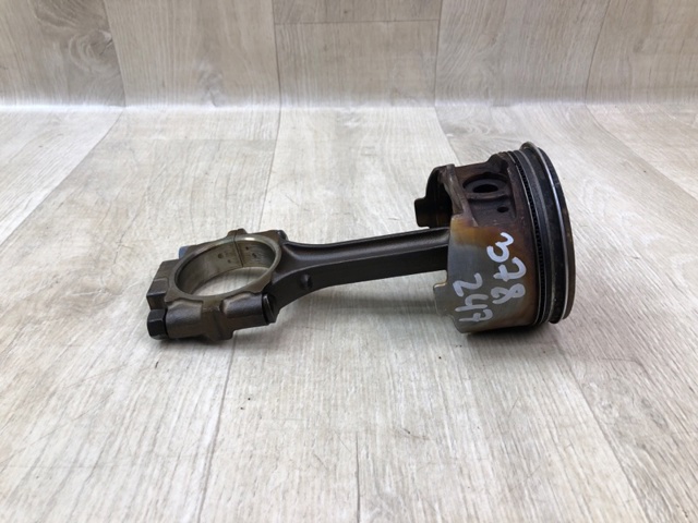 Шатун двигуна MD096043 MITSUBISHI