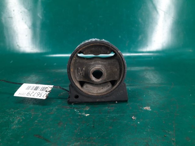Подушка передньої опори двигуна MN101386 MITSUBISHI