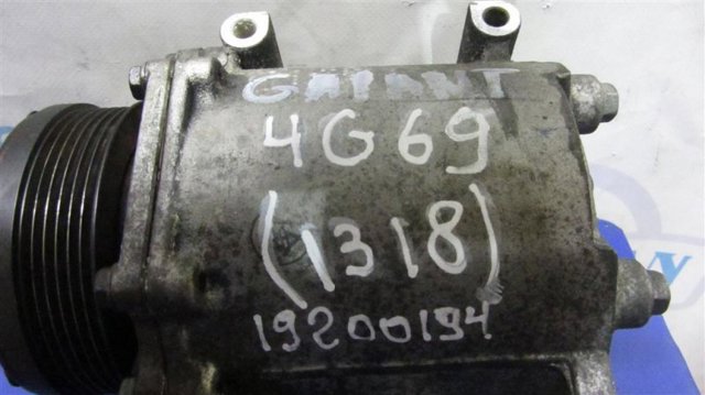 Компресор кондиціонера MN121048 MITSUBISHI
