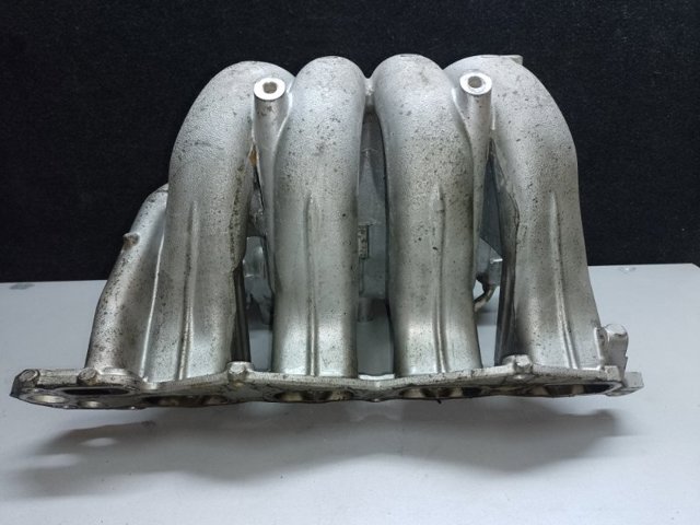Колектор впускний MN143750 MITSUBISHI