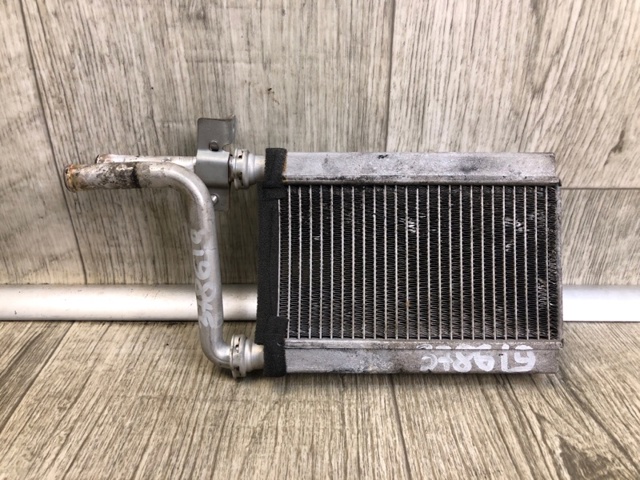 Радіатор пічки (обігрівача), задній MR500698 MITSUBISHI