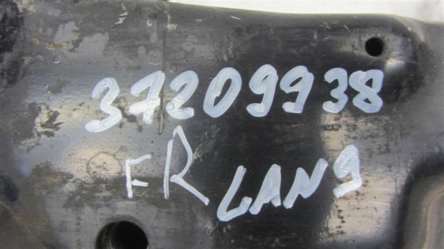 Передня балка MR510285 MITSUBISHI