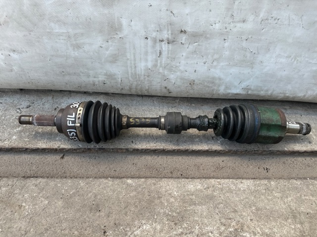 Піввісь передня ліва MR580853 MITSUBISHI