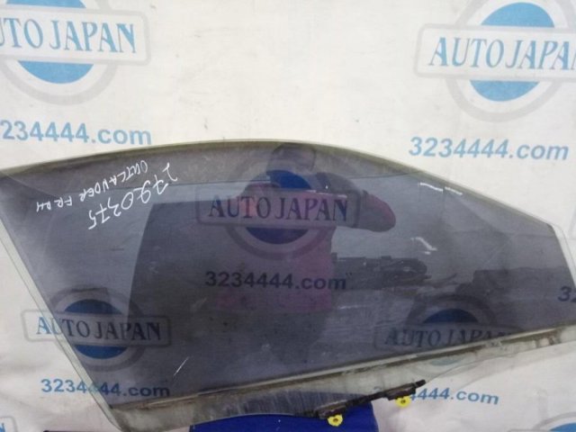 Скло передніх дверей, правих MR978106 MITSUBISHI