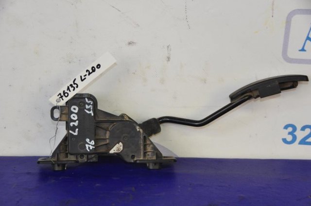 Педаль газу (акселератора) MR992933 MITSUBISHI