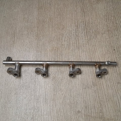 Паливна рампа PY0113150A MAZDA