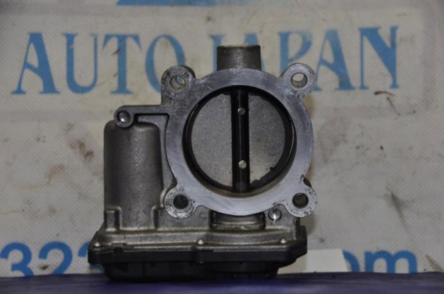 Дросільна заслінка в зборі PY0113640A MAZDA