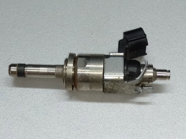 Форсунка вприску палива PYFA13250A MAZDA