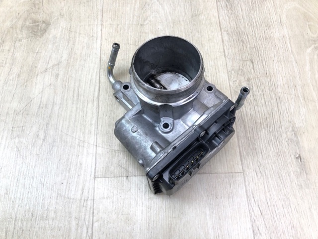 Дросільна заслінка в зборі SH01136B0 MAZDA