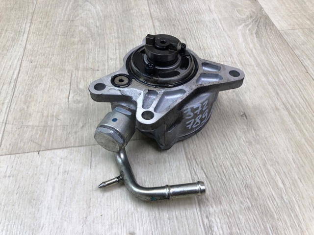 Насос вакуумний SH0118G00 MAZDA