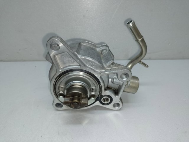 Насос вакуумний SH0118G00A MAZDA