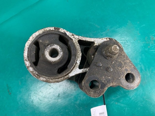 Подушка (опора) двигуна, ліва/права TD113904XD MAZDA